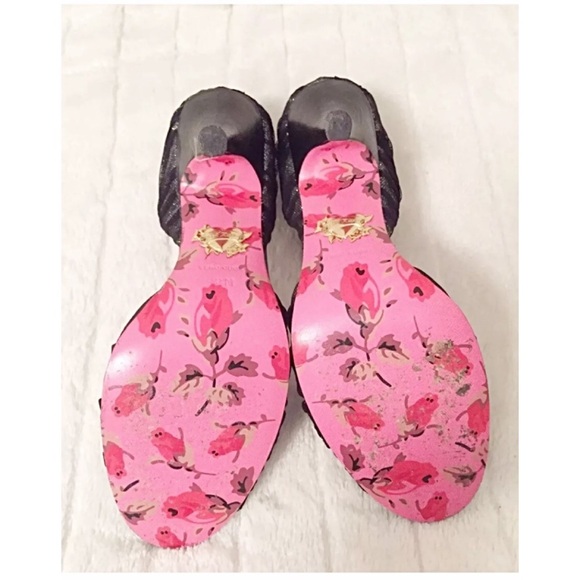 BETSEY JOHNSON Blk Glitter & Tulle Overlay Sandals - Picture 7 of 8